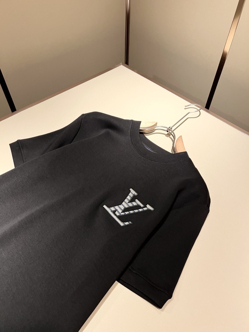 l0vis Vvtt0n t-shirt